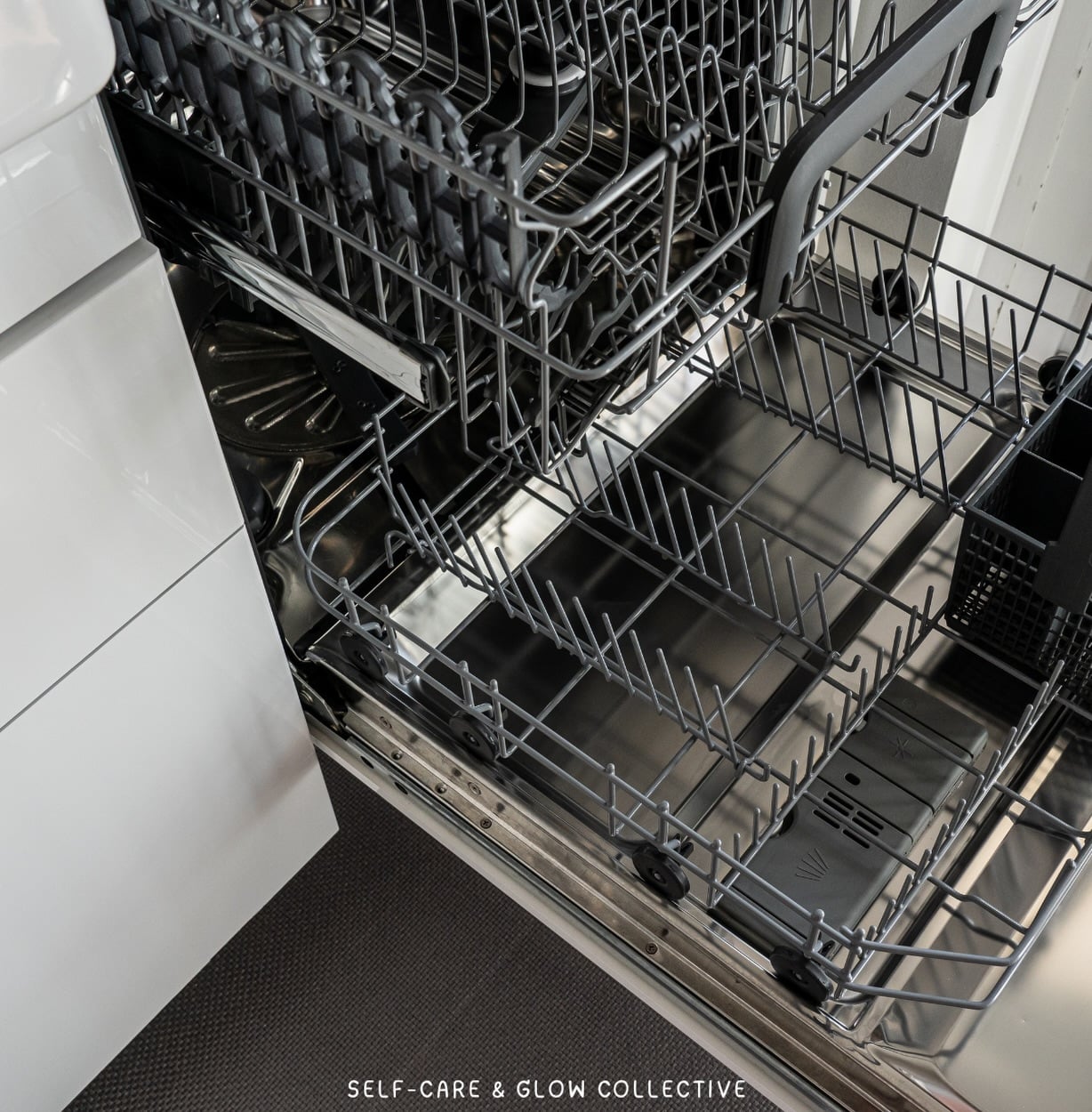 Our dishwasher love story in four acts. 😂

Act 1: Plates facing the same direction. (But which direction, though?) 🤷‍♀️
Act 2: Bowls — top rack or bottom rack? (We have opinions.)
Act 3: Silverware facing up or down? (This one has layers.) 🍴
Act 4: “Did you rinse that first?” (...every time.)

Jeff and I have built a beautiful life together.
We do not load the dishwasher the same way. 🤣
Both things are true. 💖

Are you a system loader or a “it’ll sort itself out” loader? Tell me everything. 👇I need to know that we aren’t alone with this struggle. 😄